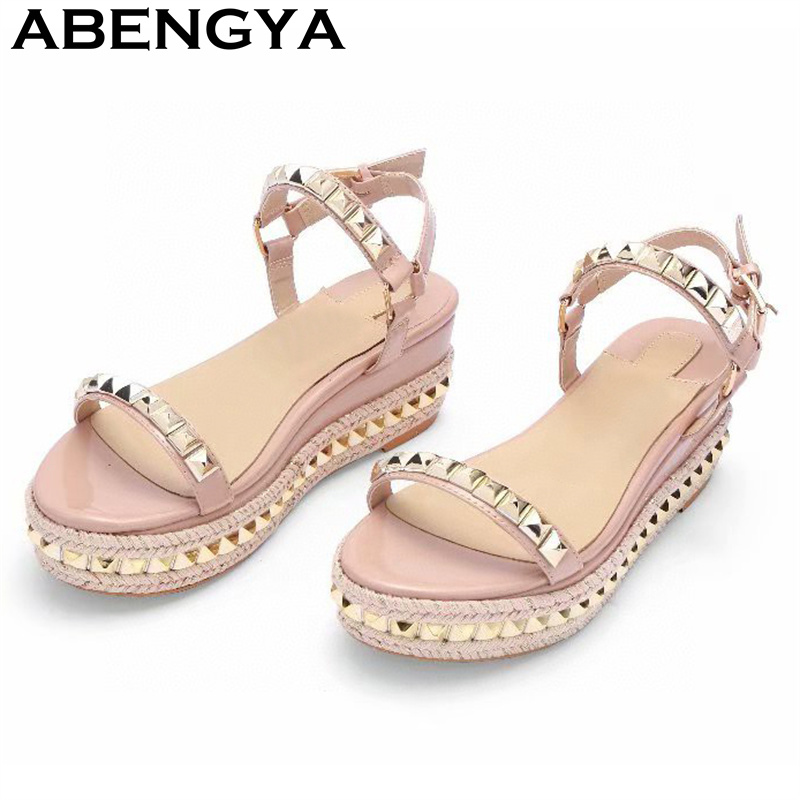 Leather Classic Strap - Sandalias clásicas de tacón de cuña